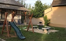 Tisza-Kert Apartmanok